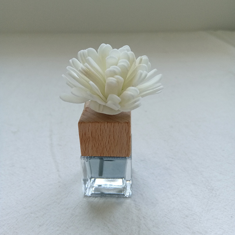 น้ำหอมปรับอากาศรถยนต์แบบแขวนทรงสี่เหลี่ยม/น้ำหอมปรับอากาศในรถยนต์/น้ำหอมปรับอากาศในรถยนต์/ น้ำหอมรถยนต์/ คลิประบายอากาศในรถยนต์ น้ำหอมปรับอากาศที่แข็งแกร่ง